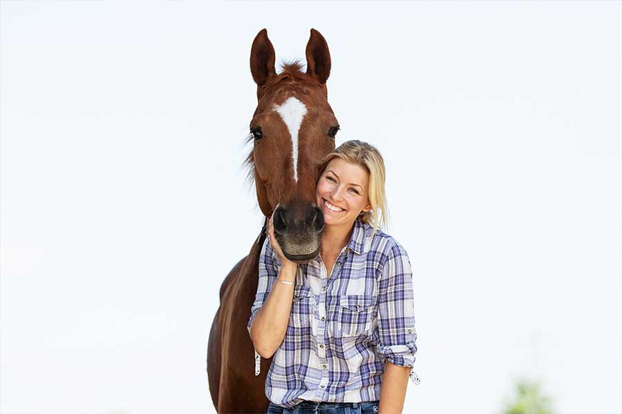 Annica Hansen mit Wölbchen. Annica Hansen mit Wölbchen.